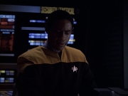 extant_StarTrek_VOY_6x07-DragonsTeeth_00554.jpg