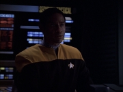 extant_StarTrek_VOY_6x07-DragonsTeeth_00557.jpg