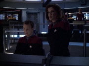 extant_StarTrek_VOY_6x07-DragonsTeeth_00562.jpg