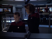 extant_StarTrek_VOY_6x07-DragonsTeeth_00563.jpg