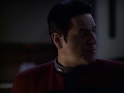 extant_StarTrek_VOY_6x07-DragonsTeeth_00577.jpg