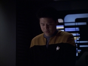 extant_StarTrek_VOY_6x07-DragonsTeeth_00580.jpg