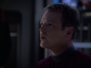extant_StarTrek_VOY_6x07-DragonsTeeth_00587.jpg