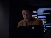 extant_StarTrek_VOY_6x07-DragonsTeeth_00603.jpg