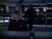 extant_StarTrek_VOY_6x07-DragonsTeeth_00614.jpg