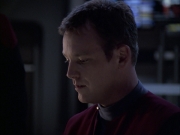 extant_StarTrek_VOY_6x07-DragonsTeeth_00629.jpg