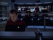 extant_StarTrek_VOY_6x07-DragonsTeeth_00634.jpg