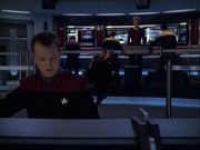 extant_StarTrek_VOY_6x07-DragonsTeeth_00638.jpg
