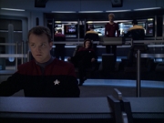 extant_StarTrek_VOY_6x07-DragonsTeeth_00639.jpg