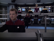 extant_StarTrek_VOY_6x07-DragonsTeeth_00640.jpg