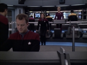extant_StarTrek_VOY_6x07-DragonsTeeth_00641.jpg