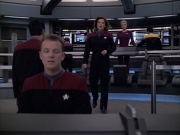 extant_StarTrek_VOY_6x07-DragonsTeeth_00644.jpg