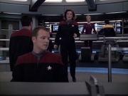 extant_StarTrek_VOY_6x07-DragonsTeeth_00645.jpg