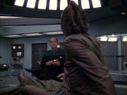 extant_StarTrek_VOY_6x07-DragonsTeeth_00978.jpg