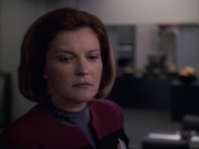extant_StarTrek_VOY_6x07-DragonsTeeth_01221.jpg