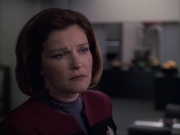 extant_StarTrek_VOY_6x07-DragonsTeeth_01223.jpg