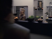 extant_StarTrek_VOY_6x07-DragonsTeeth_01237.jpg