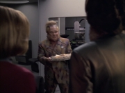 extant_StarTrek_VOY_6x07-DragonsTeeth_01240.jpg