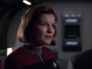 extant_StarTrek_VOY_6x07-DragonsTeeth_01269.jpg