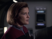 extant_StarTrek_VOY_6x07-DragonsTeeth_01293.jpg