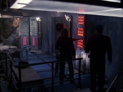 extant_StarTrek_VOY_6x07-DragonsTeeth_01510.jpg