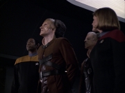 extant_StarTrek_VOY_6x07-DragonsTeeth_01604.jpg