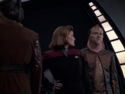 extant_StarTrek_VOY_6x07-DragonsTeeth_01620.jpg
