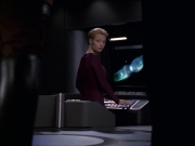 extant_StarTrek_VOY_6x07-DragonsTeeth_01632.jpg