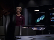 extant_StarTrek_VOY_6x07-DragonsTeeth_01645.jpg