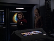 extant_StarTrek_VOY_6x07-DragonsTeeth_01648.jpg