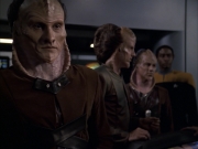 extant_StarTrek_VOY_6x07-DragonsTeeth_01660.jpg