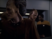 extant_StarTrek_VOY_6x07-DragonsTeeth_01669.jpg
