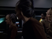extant_StarTrek_VOY_6x07-DragonsTeeth_01670.jpg