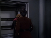 extant_StarTrek_VOY_6x07-DragonsTeeth_01673.jpg