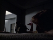 extant_StarTrek_VOY_6x07-DragonsTeeth_01678.jpg
