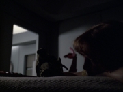extant_StarTrek_VOY_6x07-DragonsTeeth_01679.jpg