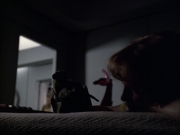 extant_StarTrek_VOY_6x07-DragonsTeeth_01684.jpg
