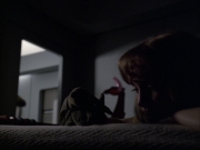 extant_StarTrek_VOY_6x07-DragonsTeeth_01692.jpg