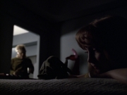 extant_StarTrek_VOY_6x07-DragonsTeeth_01714.jpg