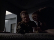 extant_StarTrek_VOY_6x07-DragonsTeeth_01736.jpg