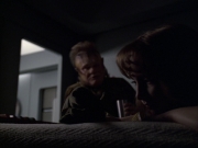 extant_StarTrek_VOY_6x07-DragonsTeeth_01737.jpg