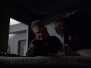 extant_StarTrek_VOY_6x07-DragonsTeeth_01744.jpg