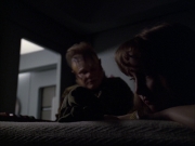 extant_StarTrek_VOY_6x07-DragonsTeeth_01745.jpg
