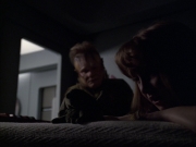 extant_StarTrek_VOY_6x07-DragonsTeeth_01774.jpg