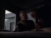 extant_StarTrek_VOY_6x07-DragonsTeeth_01781.jpg