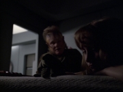 extant_StarTrek_VOY_6x07-DragonsTeeth_01790.jpg