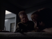 extant_StarTrek_VOY_6x07-DragonsTeeth_01791.jpg