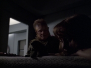 extant_StarTrek_VOY_6x07-DragonsTeeth_01794.jpg