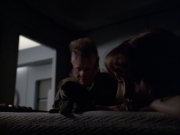 extant_StarTrek_VOY_6x07-DragonsTeeth_01796.jpg