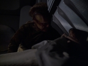 extant_StarTrek_VOY_6x07-DragonsTeeth_01818.jpg